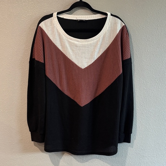 BloomChic Women's Chevron Sweater - Black, White, Brown - Picture 1 of 2